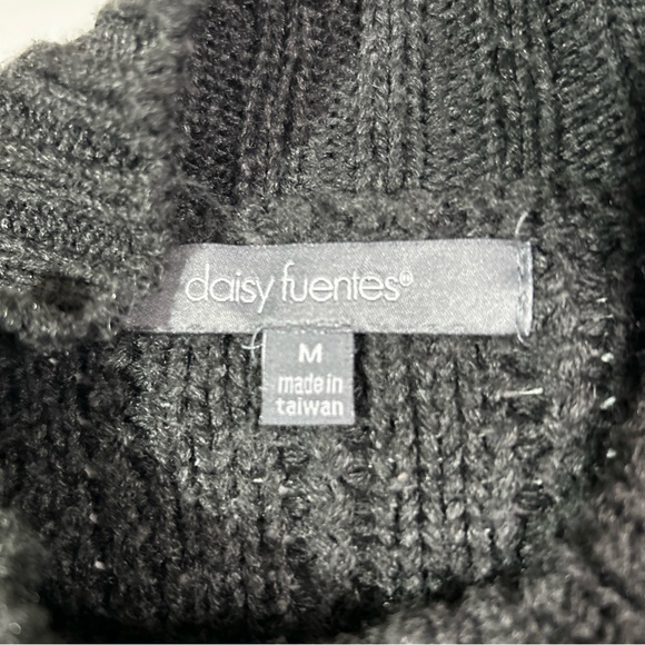 Daisy Fuentes Sweater Women’s Medium Tunic Autumn Wear Loose Weave Top Casual - Picture 5 of 9